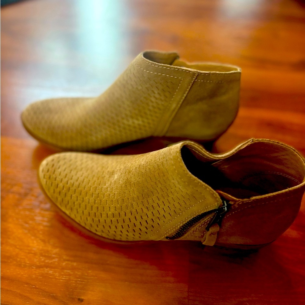 Lucky Brand Textured Suede Sesame Ankle Booties